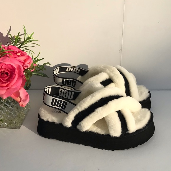 UGG Disco Cross Slide - Picture 3 of 12